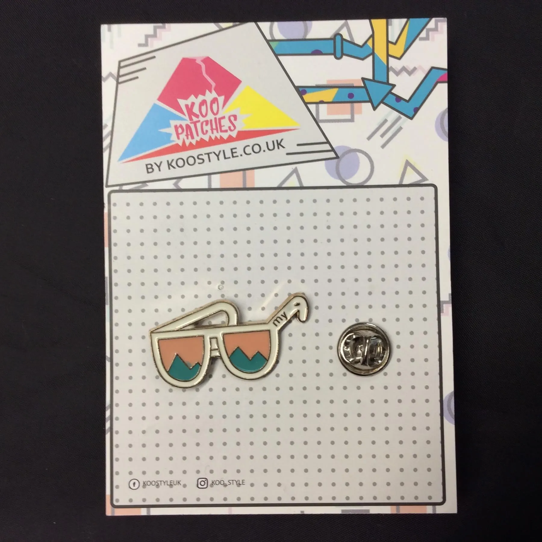 MP0191 - Cool Landscape Glasses Metal Pin Badge