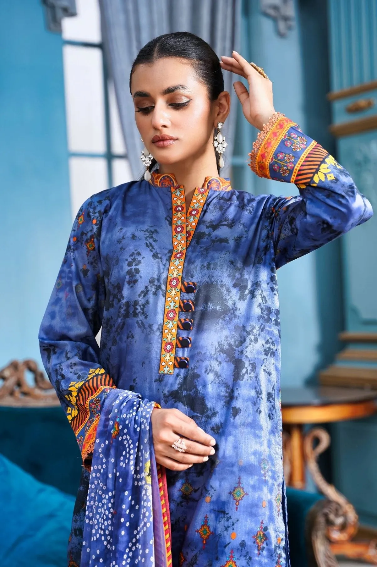 Unstitched 3 Piece Lawn Suite